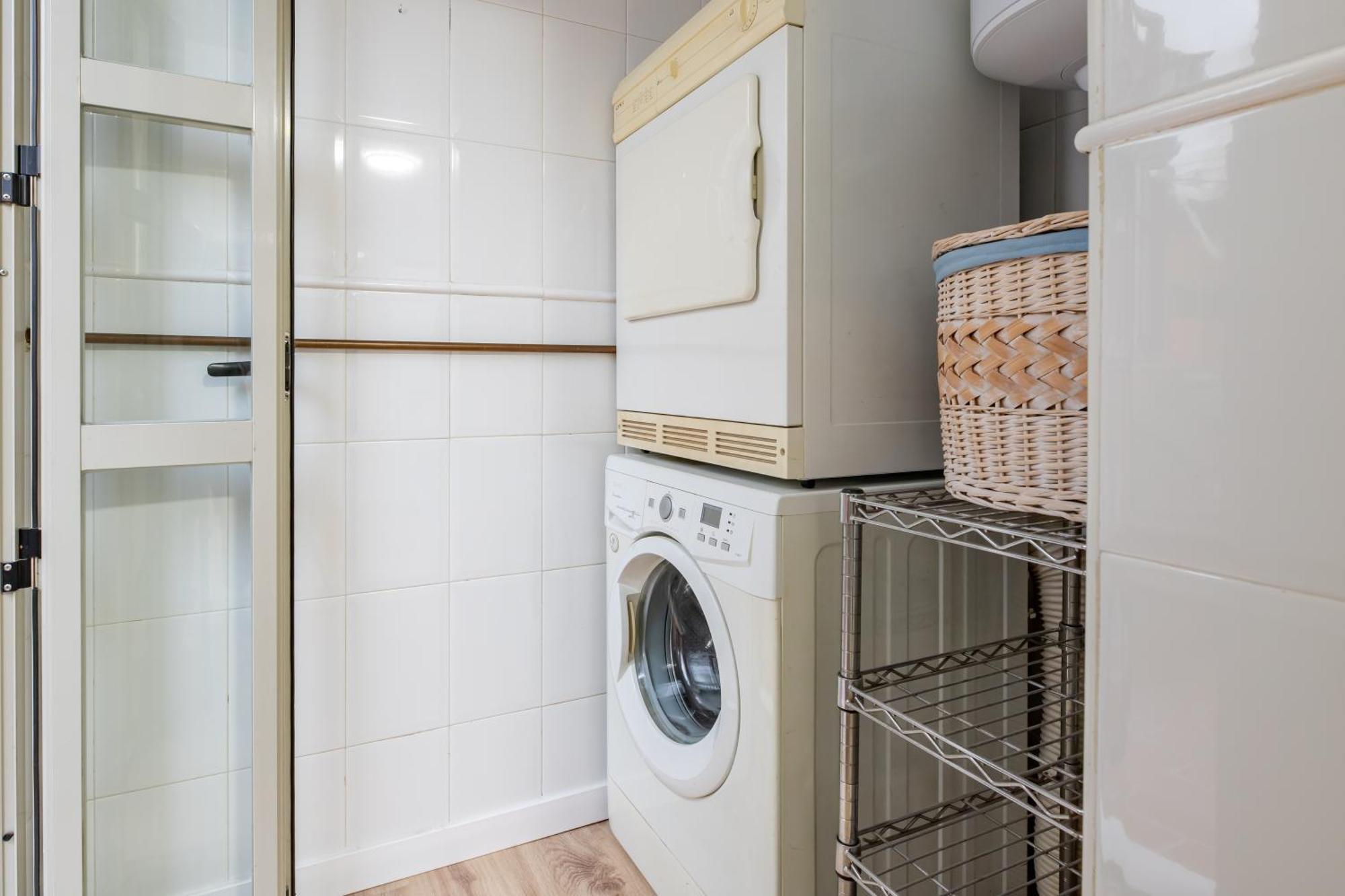 Apartamento Charming 4-bedroom In Malaga's Historic Center *