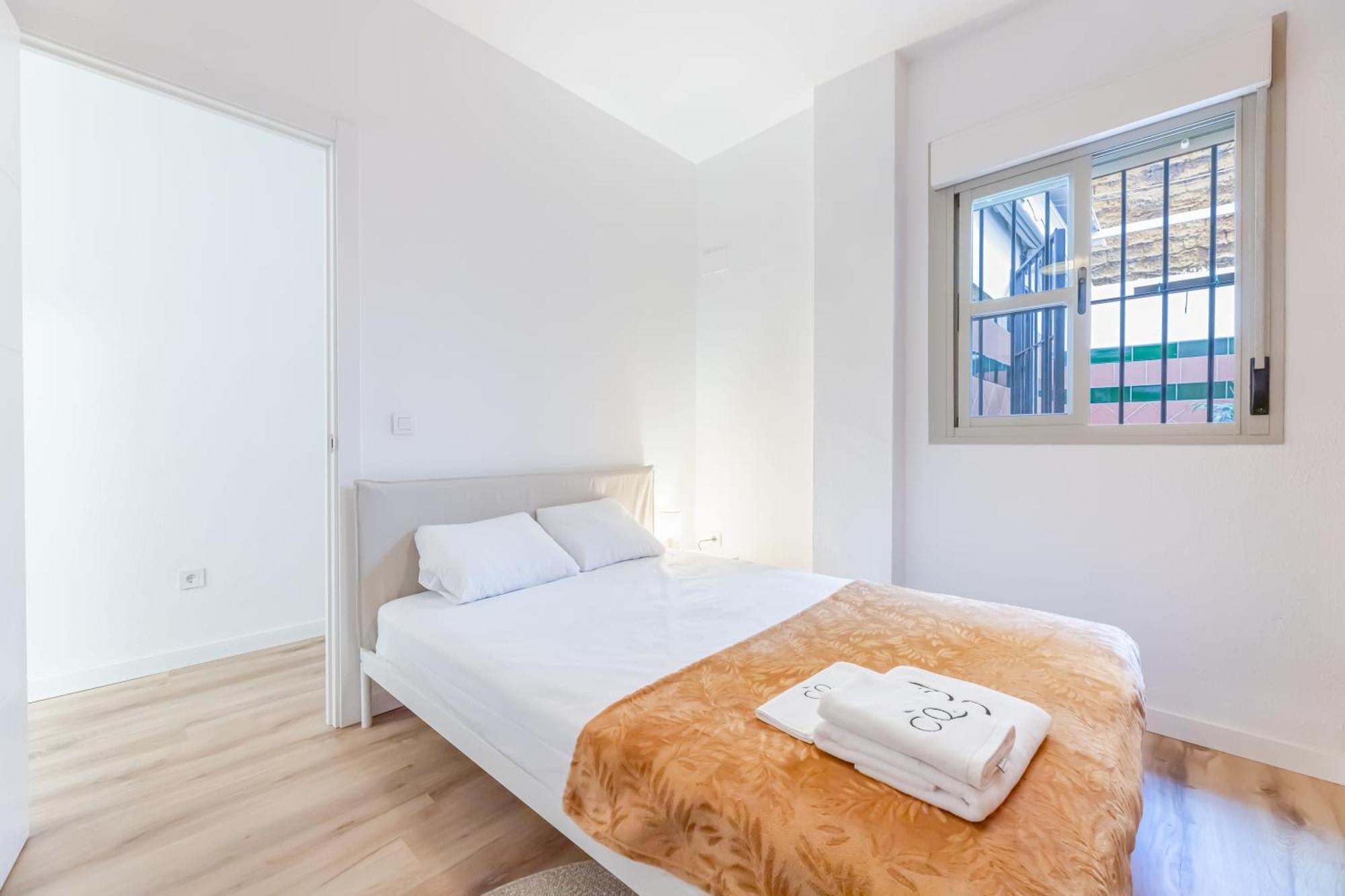 Apartamento Charming 4-bedroom In Malaga's Historic Center *