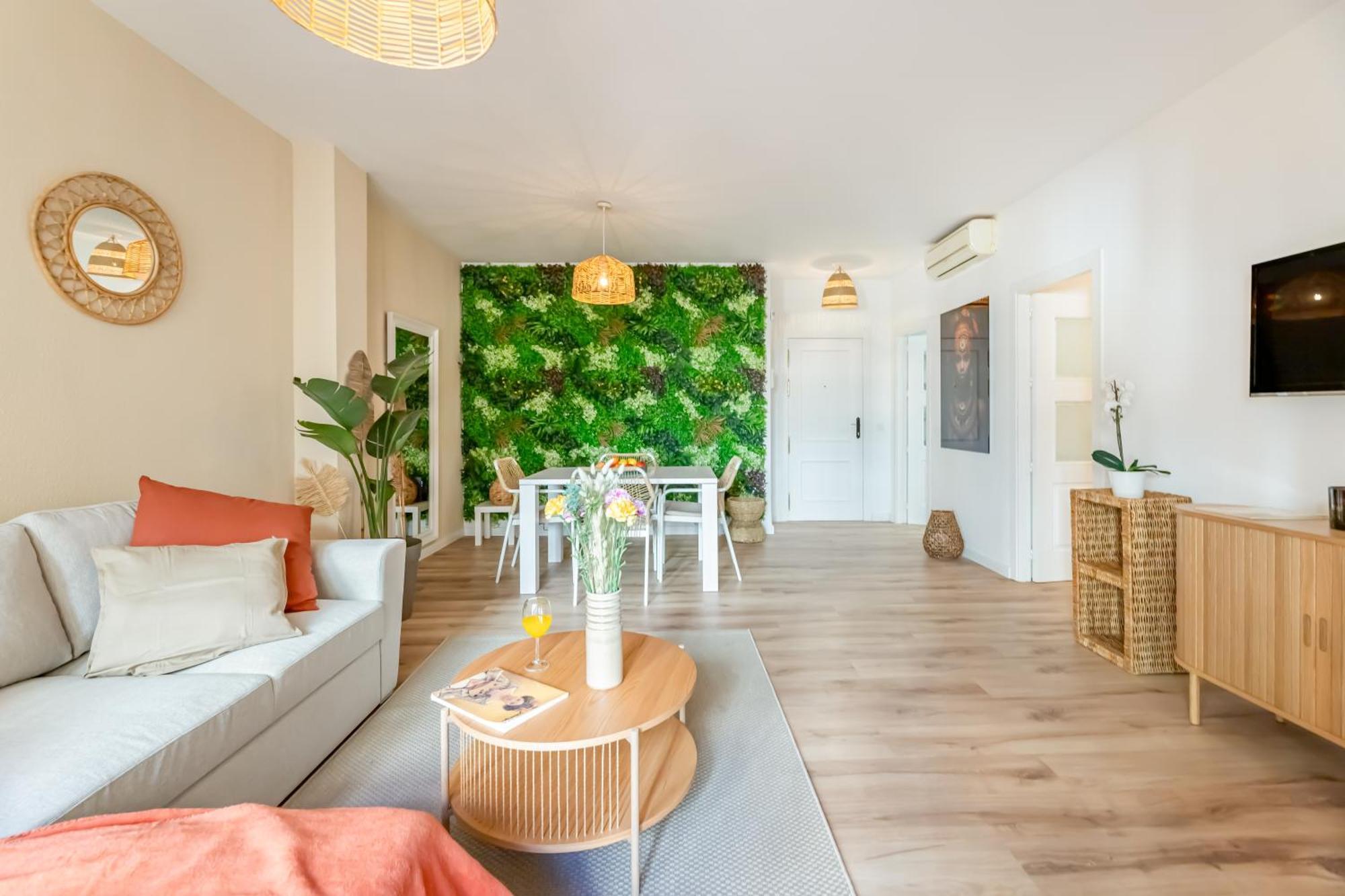 Apartamento Charming 4-bedroom In Malaga's Historic Center