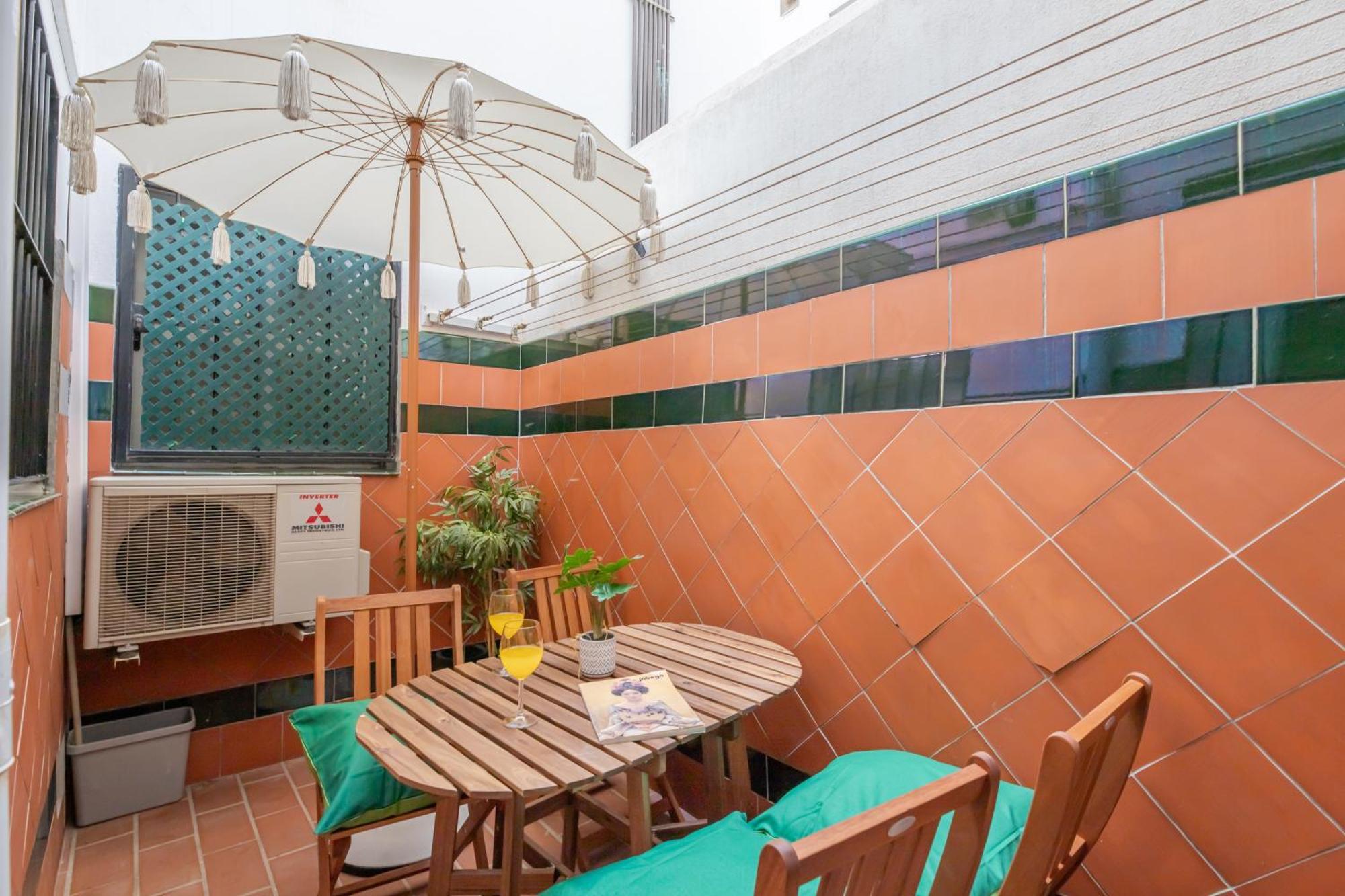 Apartamento Charming 4-bedroom In Malaga's Historic Center Málaga